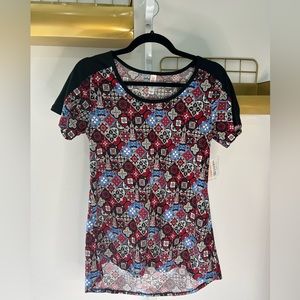 ✨3 for $10✨ NWT XS LuLaRoe Classic T